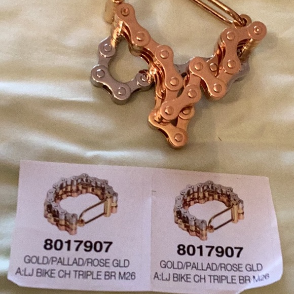 Burberry bike chain metal bracelet excellent condition, never worn - Picture 4 of 4